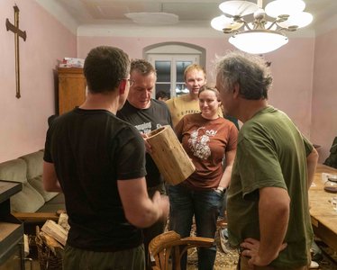 Nad časovou schránkou - Waki.jpg
